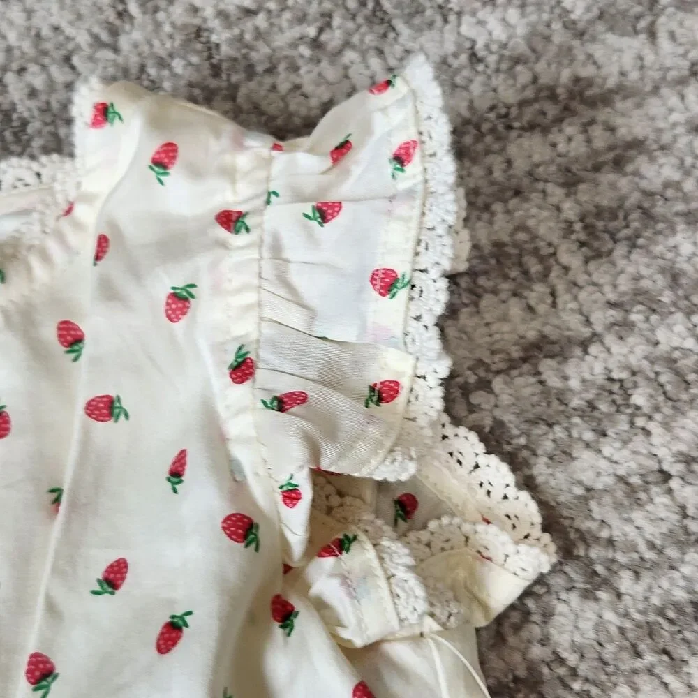 Sofia Grainge x Amazon Essentials Strawberry Tiered Lace Flutter Dress size 2T